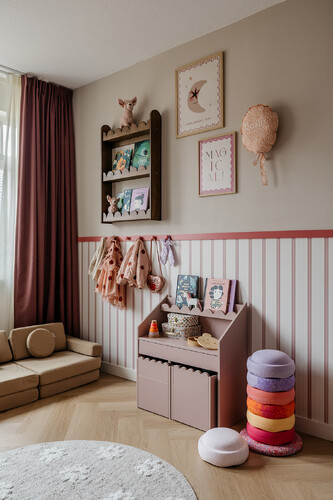 Book_Nook_vr_desk_02.jpg