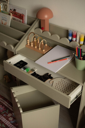 Book_nook_sage_desk_09.jpeg